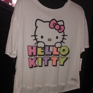 Hello Kitty T shirt / crop top 💗😻